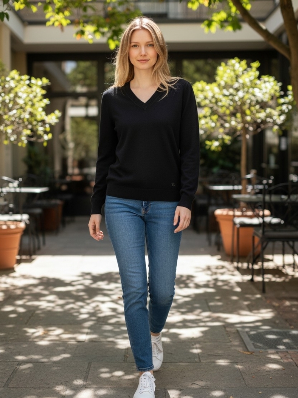 Burberry London V-Neck Sweater Black - Picture 3 of 3